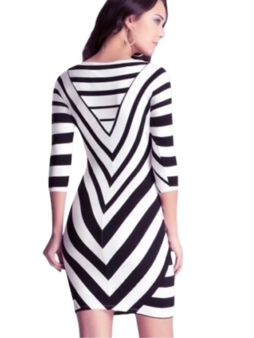 NEW Bebe Black and Egret Diamond Print Boatneck 3/4 Sleeve Dress Size Small